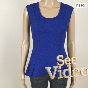 👛 (ANY 2/$20) BELLA D. Sleeveless High-Low Embossed Floral Motif